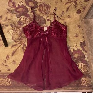 Langerie top , used and pretty good!! $15.00 , fits medium !